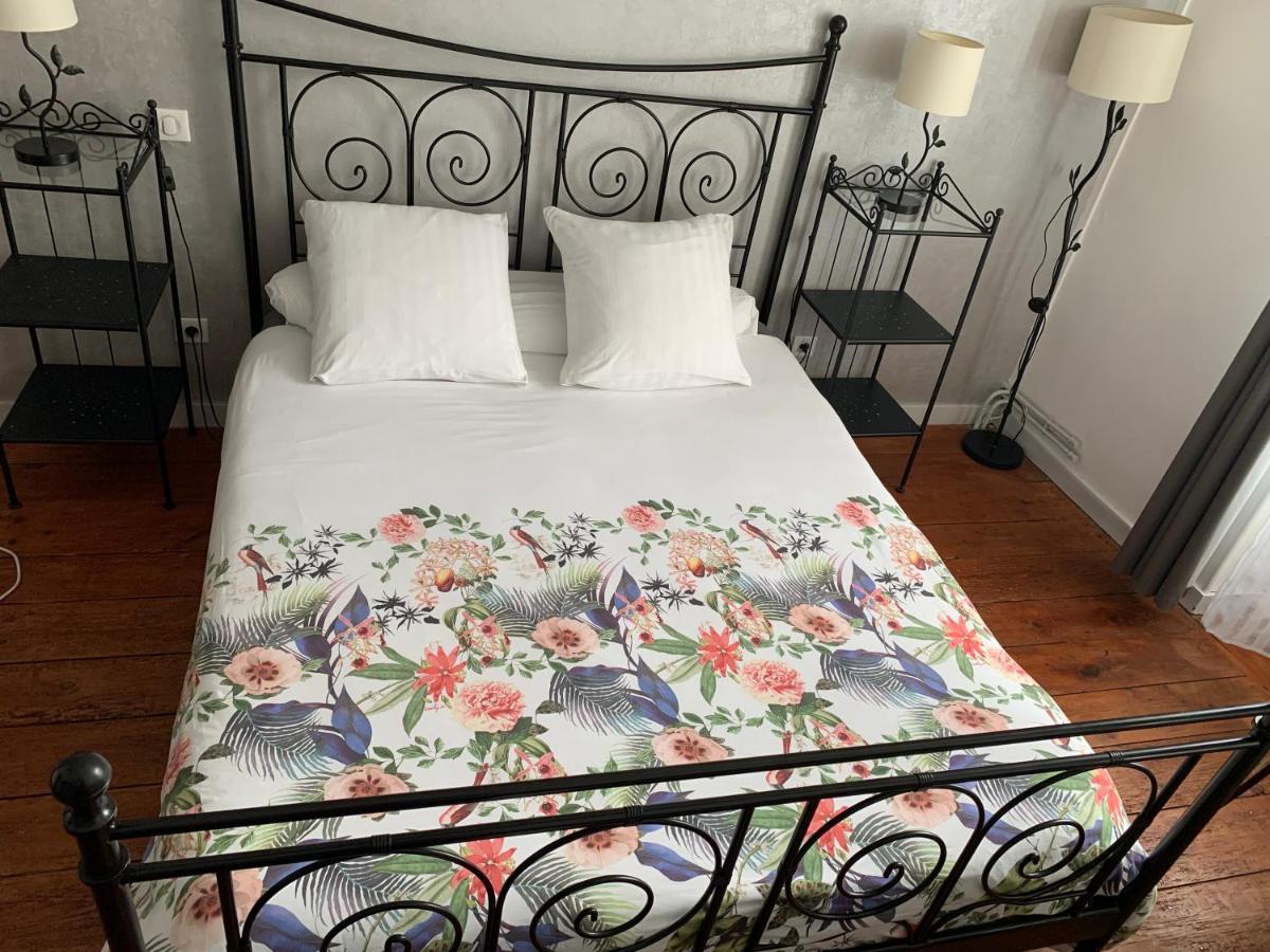 Le Medoc De Clemence Hotel Lamarque Buitenkant foto